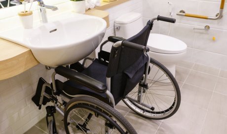 Création de salle de bain adaptée aux PMR à Nantes